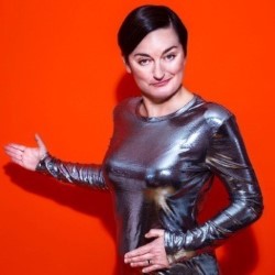 Zoe Lyons