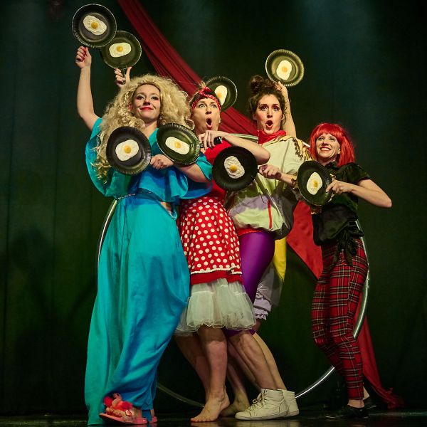 Barbaren Barbies: A Wild Women Circus
